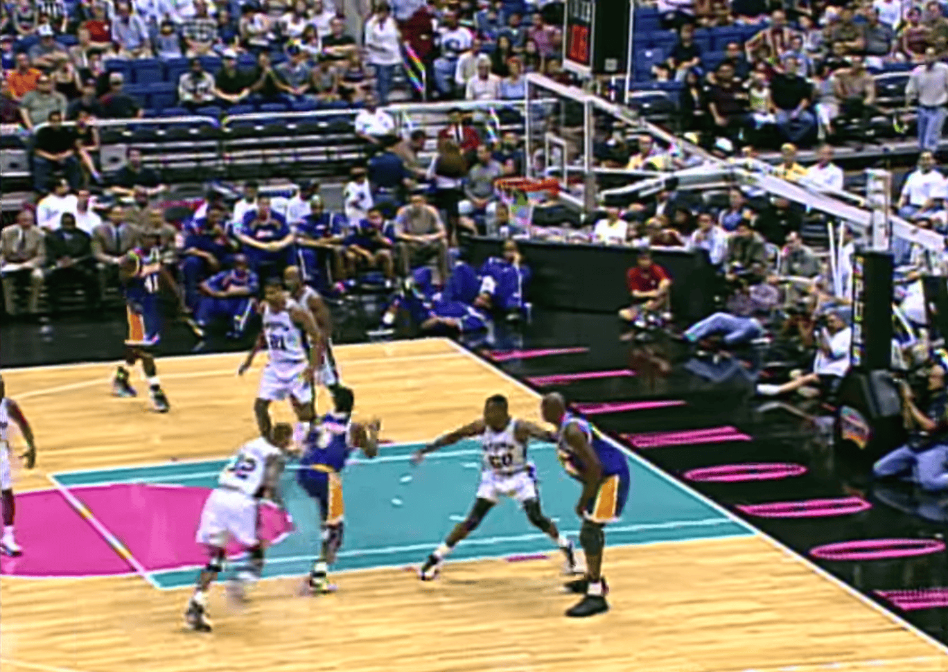 gameplay of Basketball on the stadium